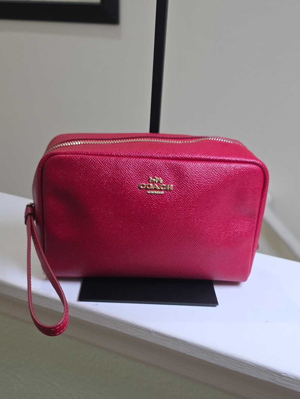 COACH F24797 True Red Crossgrain Leather Boxy Cosmetic Wristlet/Case EUC